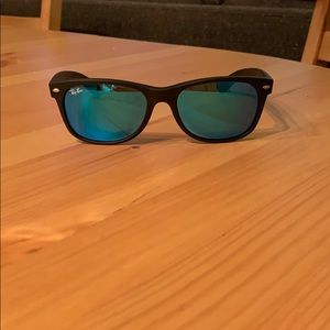 Ray-ban sunglasses - blue tent